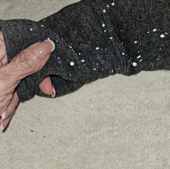 BIRD & VINE S WOMENS BLACK LONG SLEEVE SWEATSHIRT. EUC. PICS 📸 - Picture 3 of 13